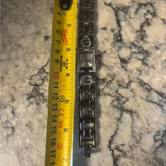 Guess Women's Silver Gigi Watch with Crystal Details - Picture 4 of 4